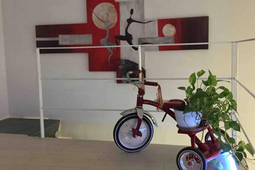 Small Mezzanine Apartment Colosseo Rome Buitenkant foto