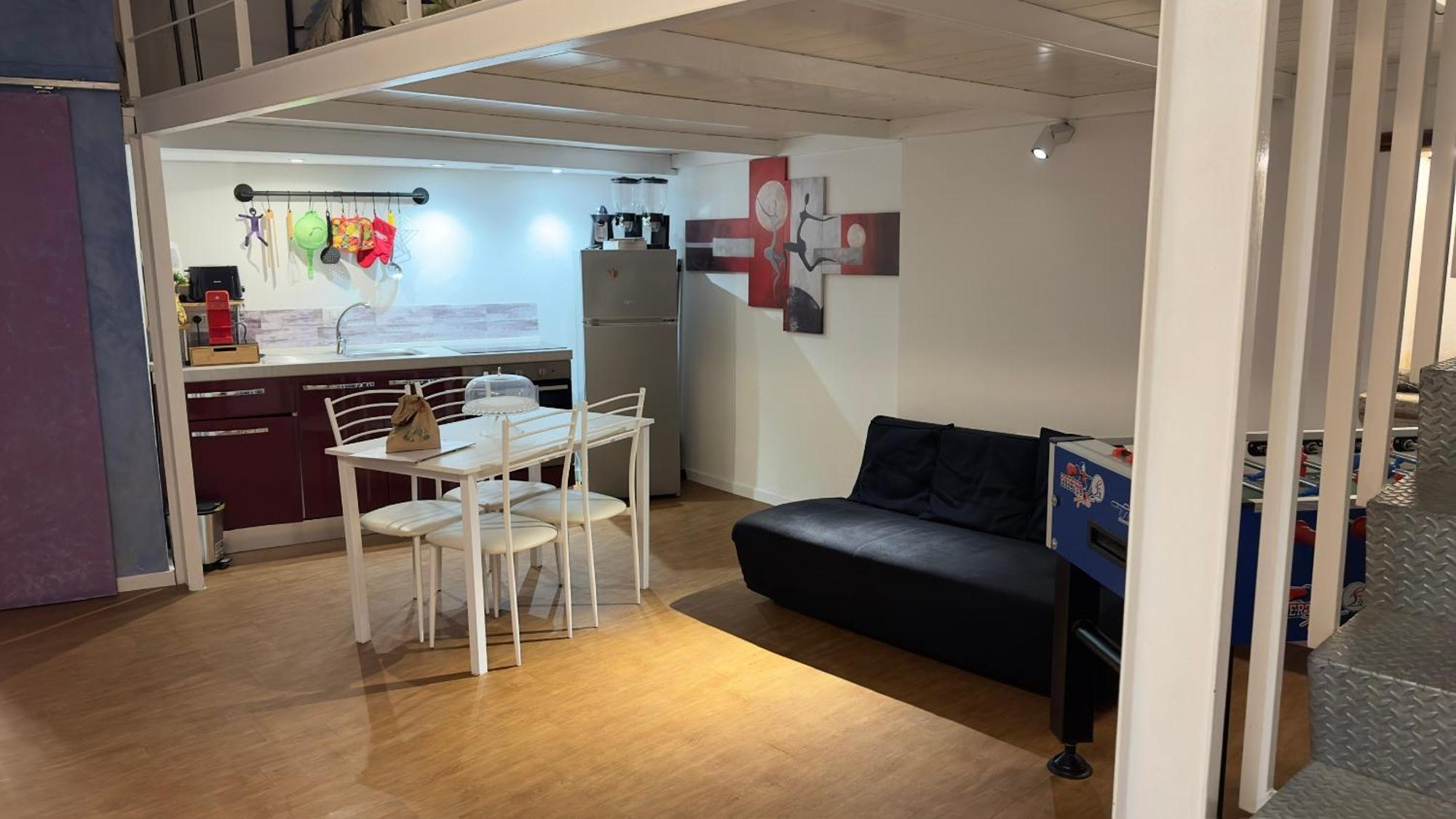Small Mezzanine Apartment Colosseo Rome Buitenkant foto